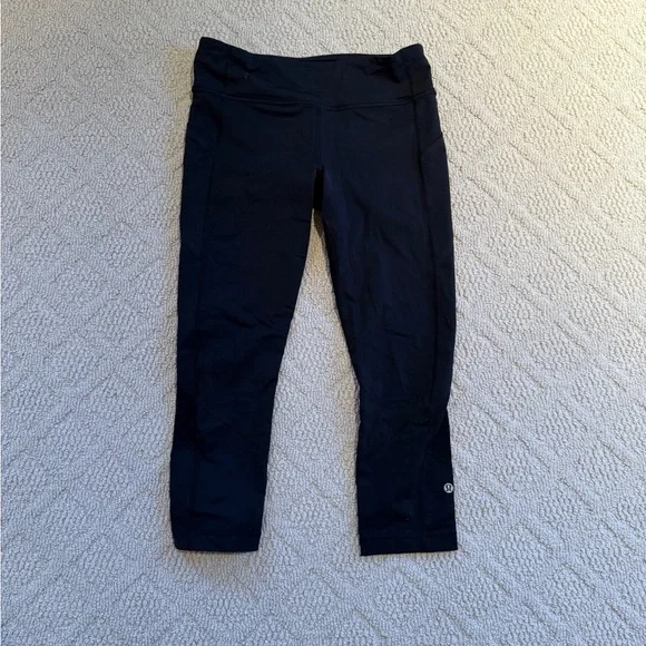 Lululemon Black Cropped Leggings - Picture 1 of 4